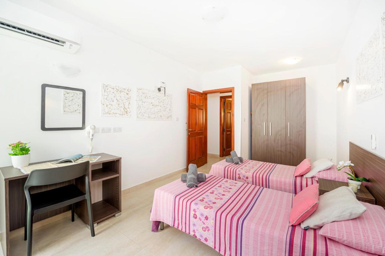 Summer Breeze 3 Bedroom Family Maisonette With Sunny Terrace In Mellieha - By Getawaysmalta Exterior foto